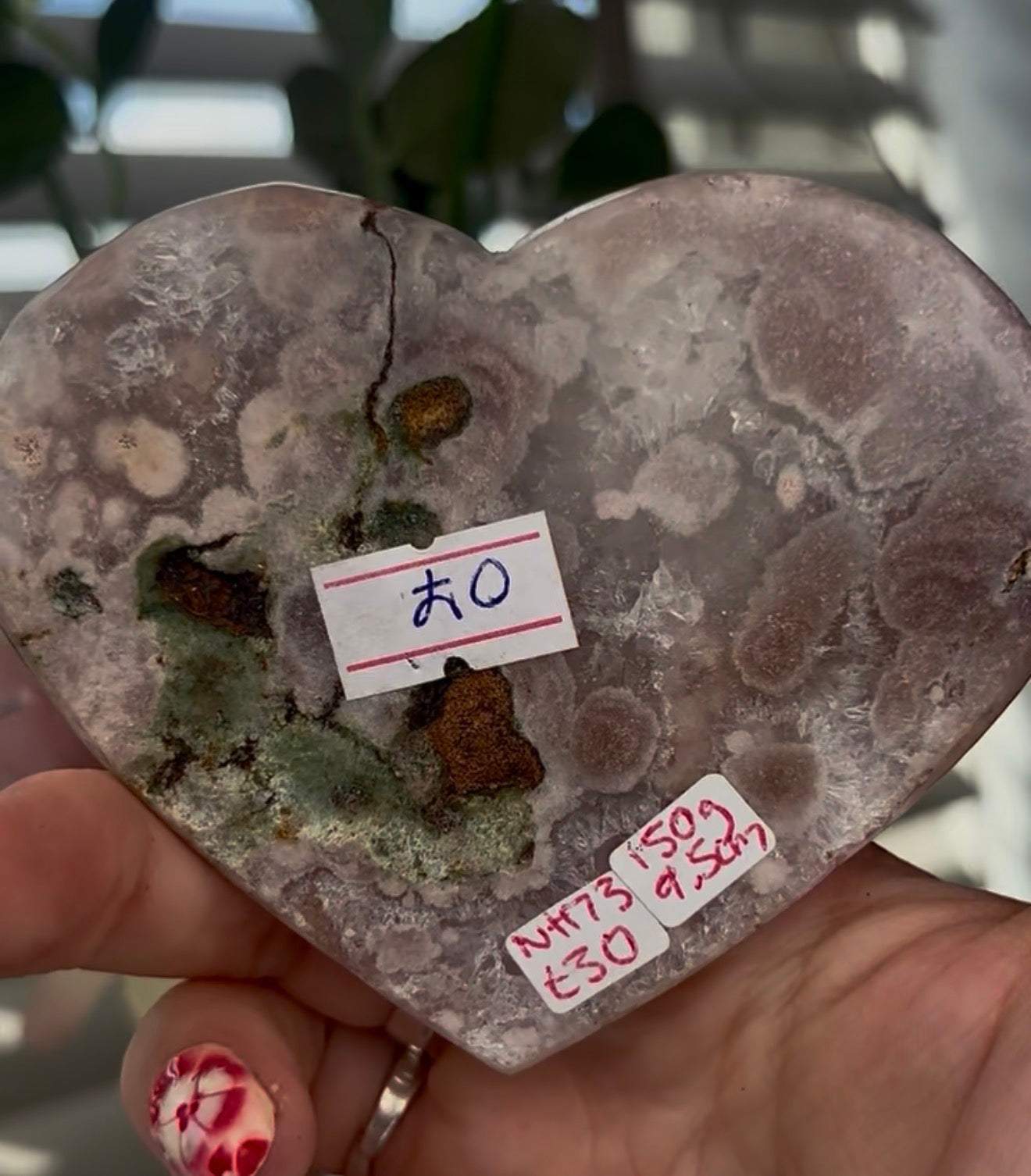 pink amethyst heart - comes with stand 7.2cm