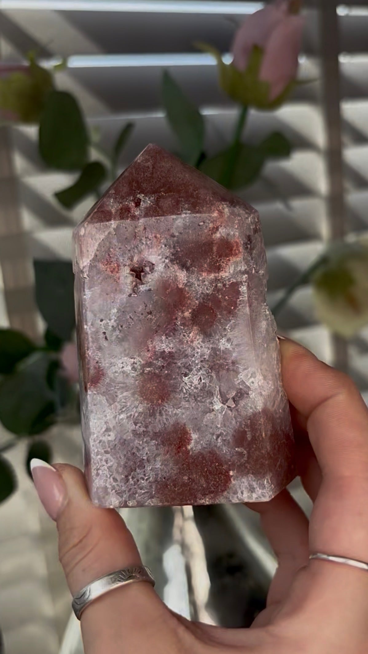 Beautiful, high quality, Pink amethyst tower 9.5cm(h) by 6cm(w)