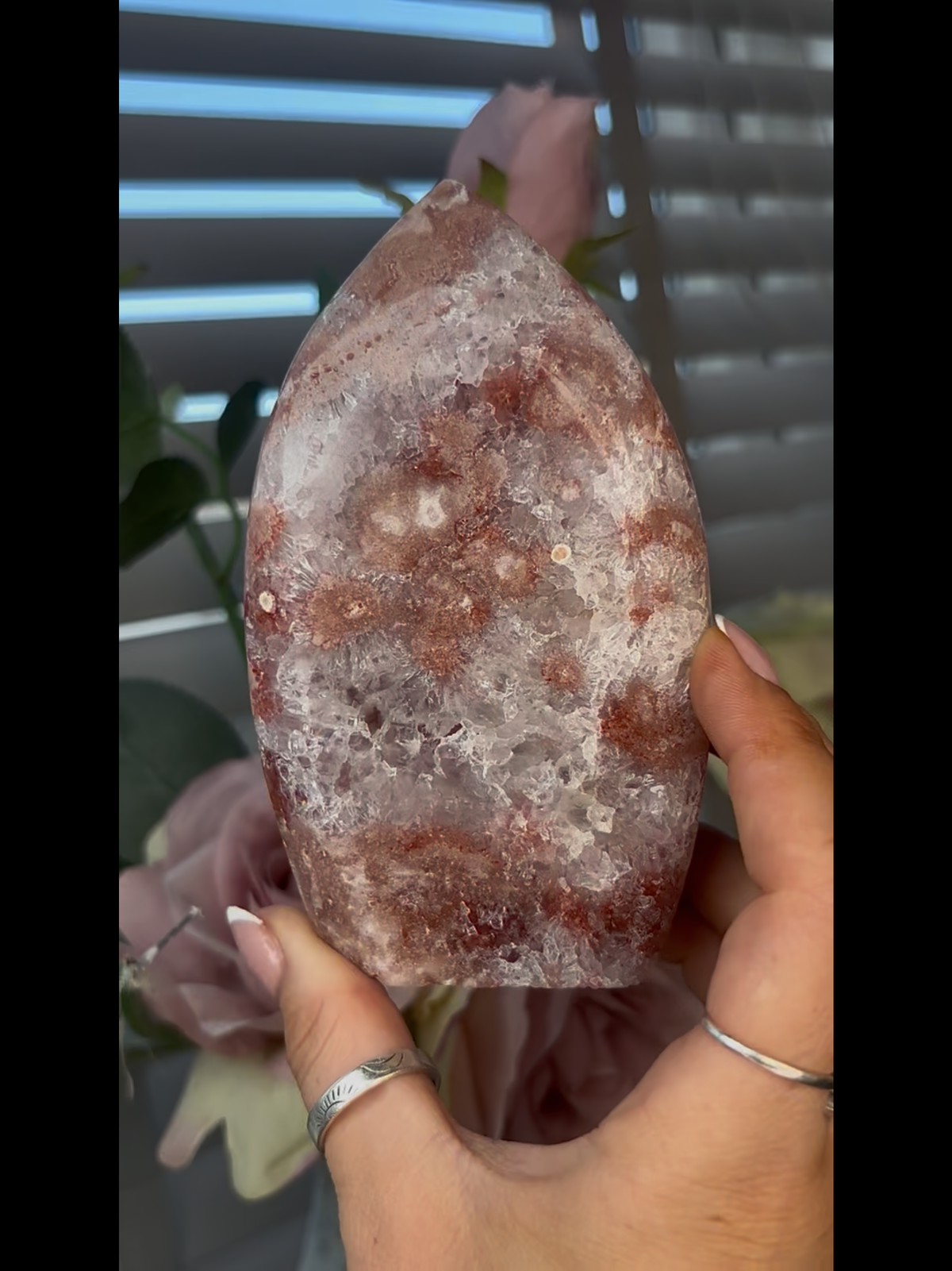High grade, pink amethyst flame with in incredible quartz 480g (NAF8) 12.6cm H 7.3cm W