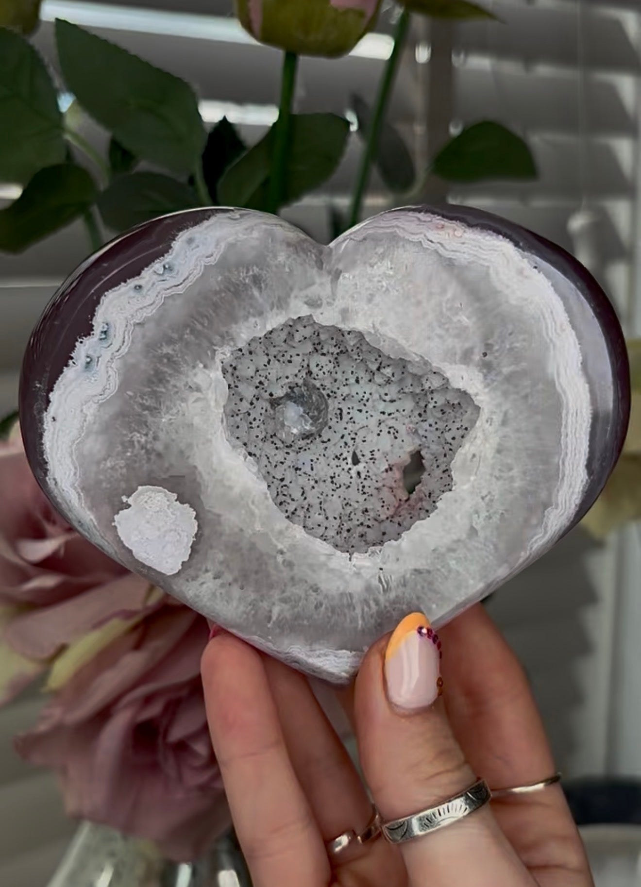Beautiful, high quality, agate heart with druzy - stand included