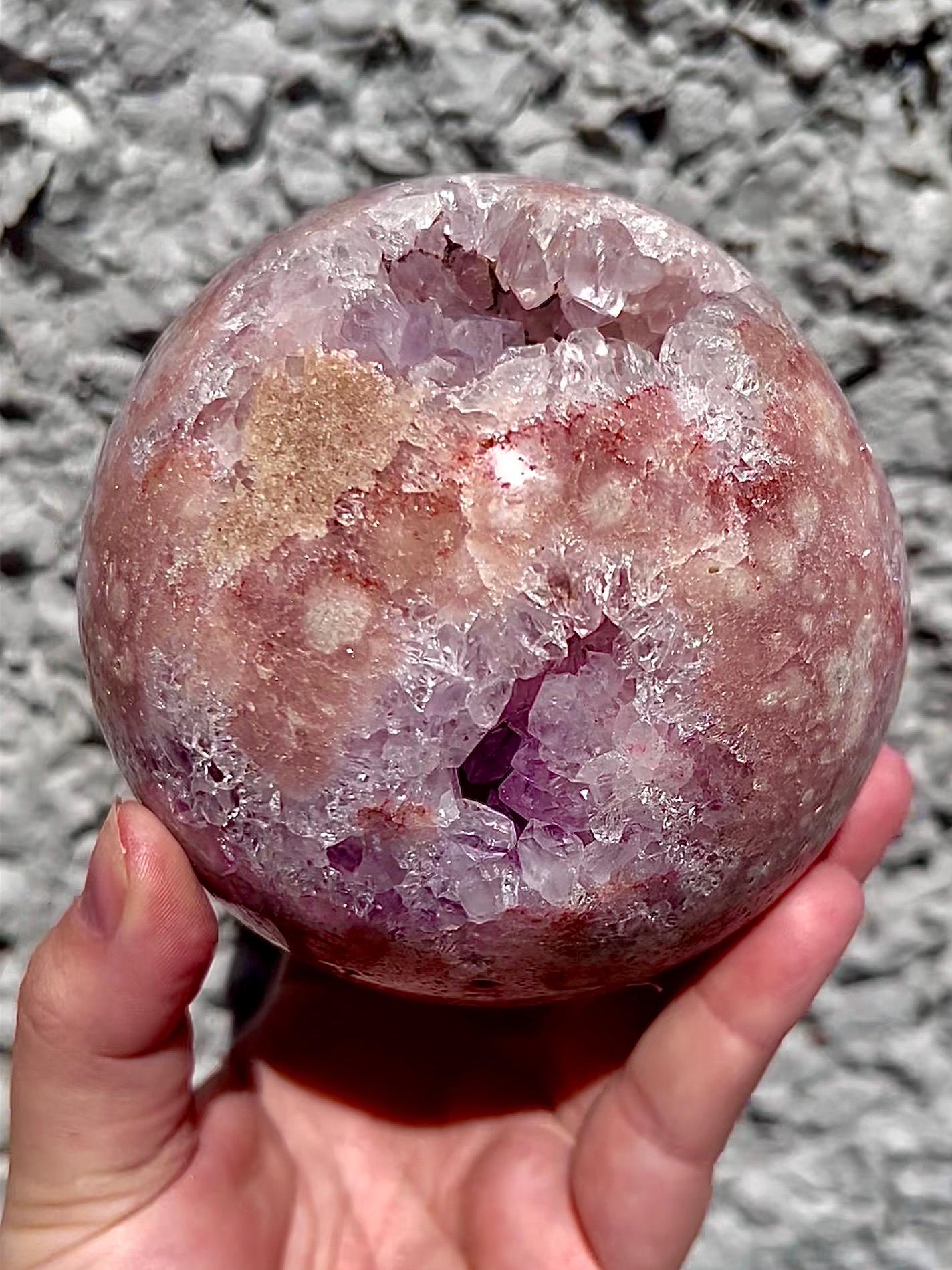 large, high grade, statement pink amethyst with a red/pink tone &beautiful lilac quartz 1.377kg
