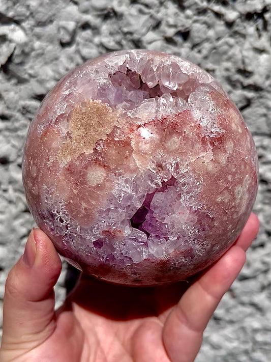 large, high grade, statement pink amethyst with a red/pink tone &beautiful lilac quartz 1.377kg