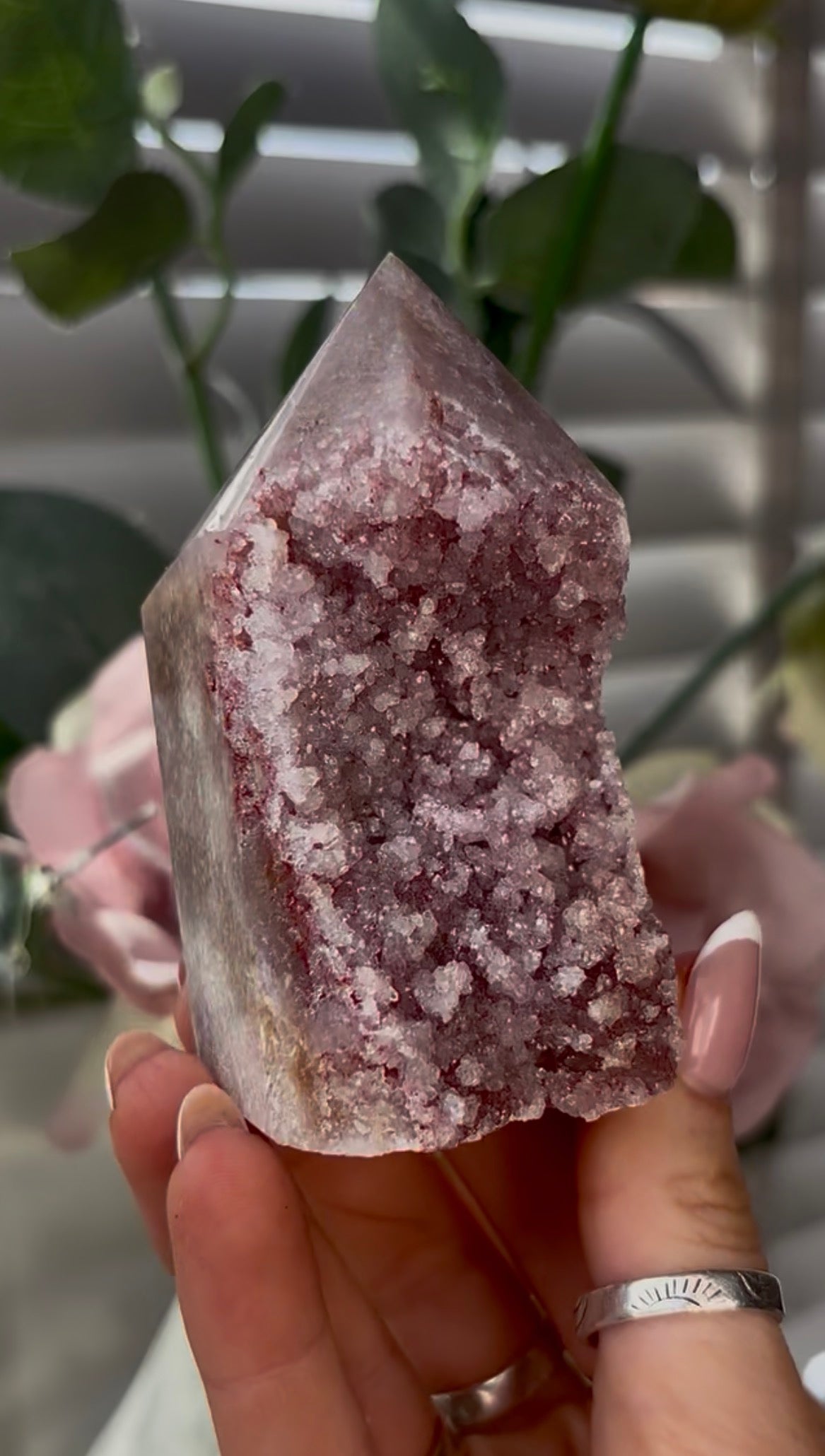 Beautiful, hq, druzy, Pink amethyst tower 8.6cm(h) by 4.5cm(w)
