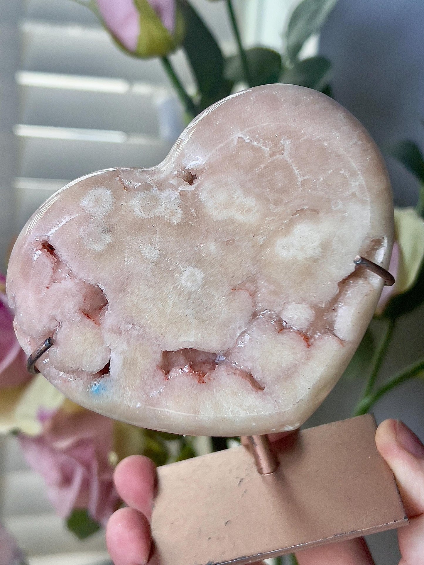 Pink amethyst heart with stand which has scratches (discount added) can easily be repainted
