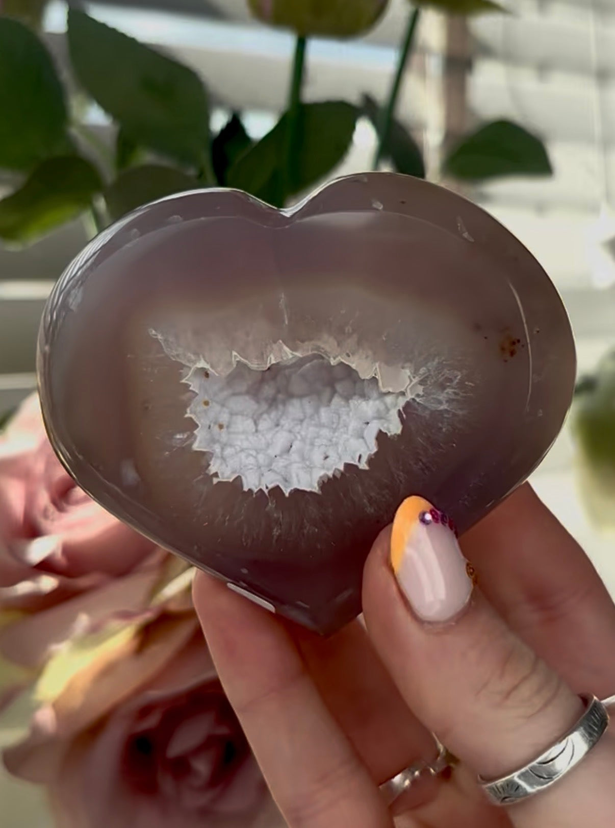 Beautiful, high quality, agate heart with druzy - stand included