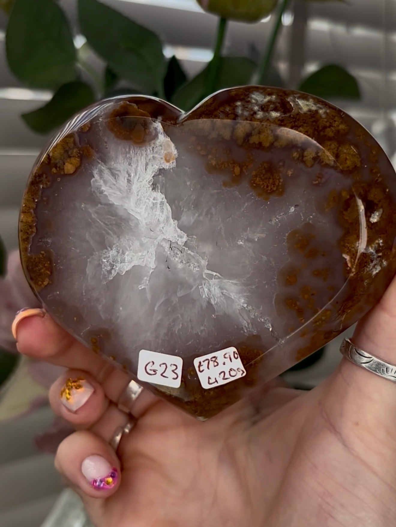Beautiful, high grade, agate heart with druzy - stand included
