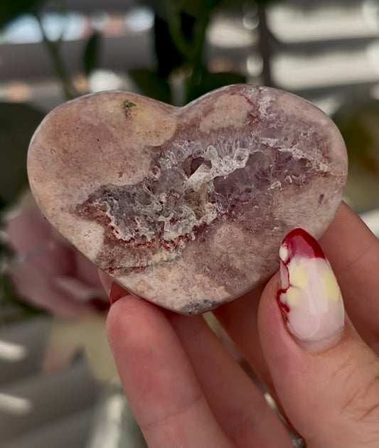 pink amethyst heart - comes with stand 5.5cm