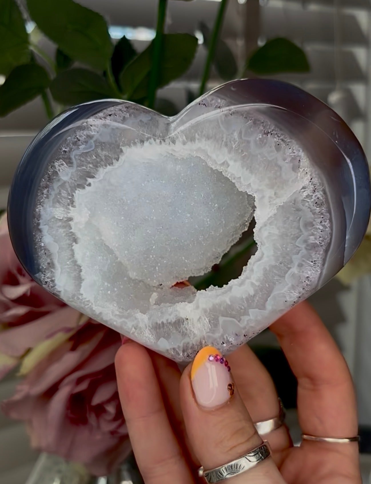 Beautiful, high quality, agate heart with druzy - stand included