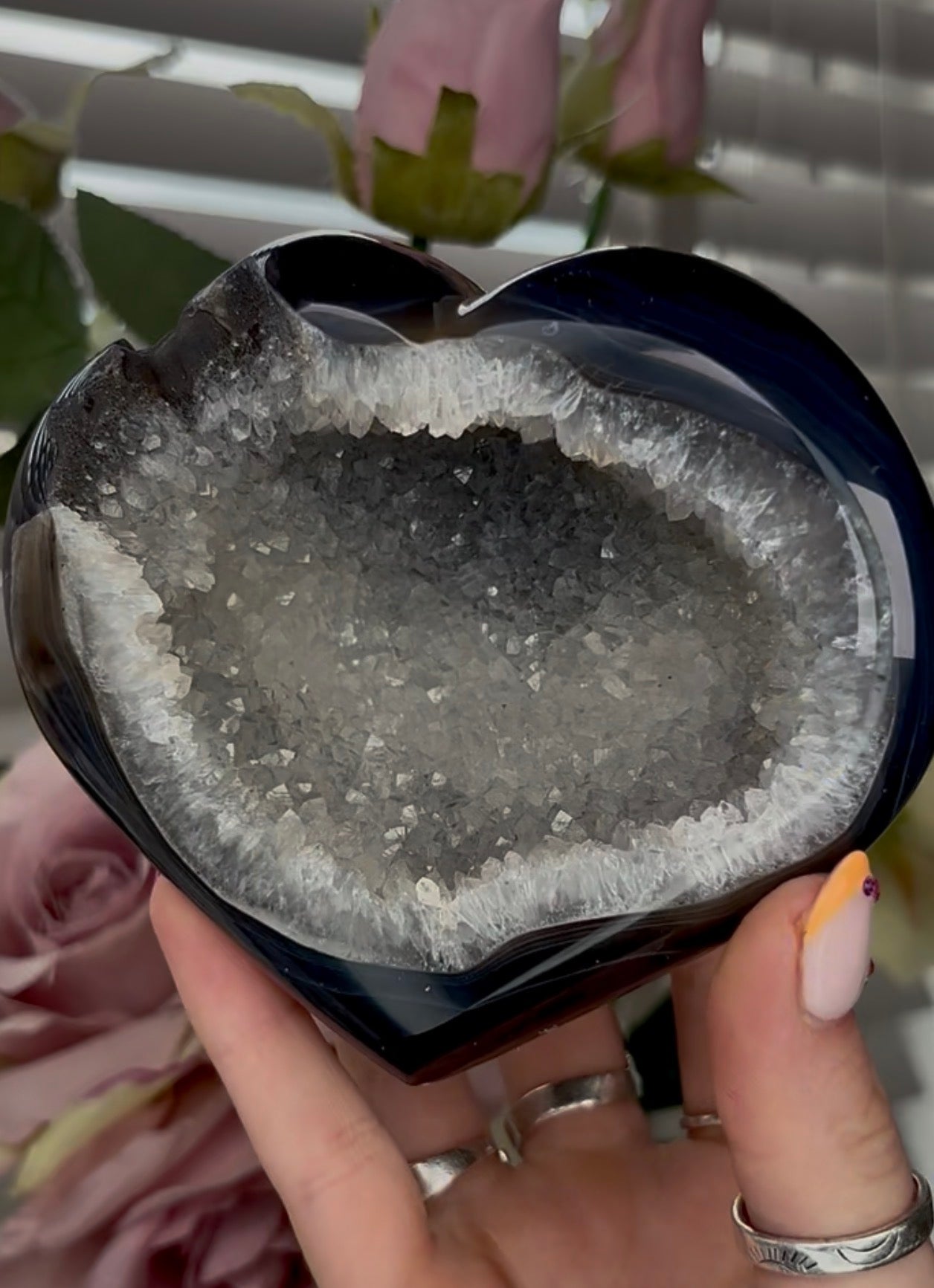 Beautiful, high grade, agate heart with druzy - comes with stand