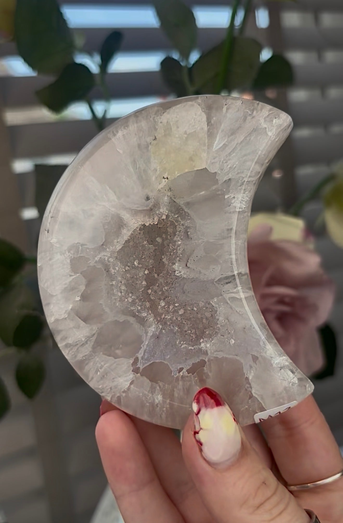 Beautiful, high quality, agate moon with druzy & calcite - stand included