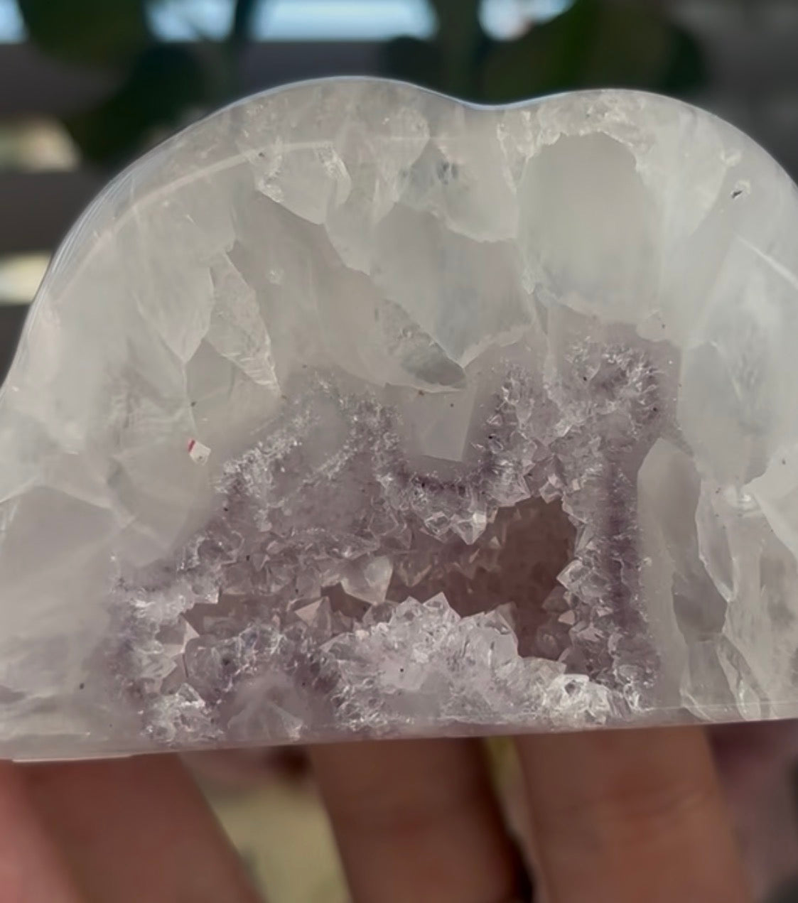 Beautiful, agate cloud with lilac amethyst druzy