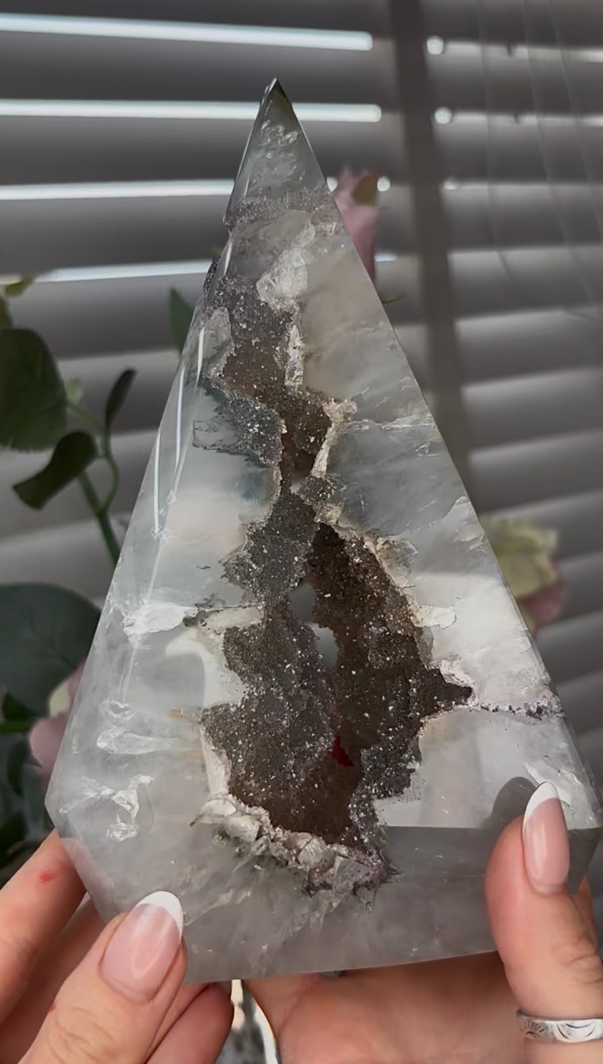 Beautiful, statement, high grade, agate, self-standing, diamond with gorgeous, green sugar druzy 20cm high