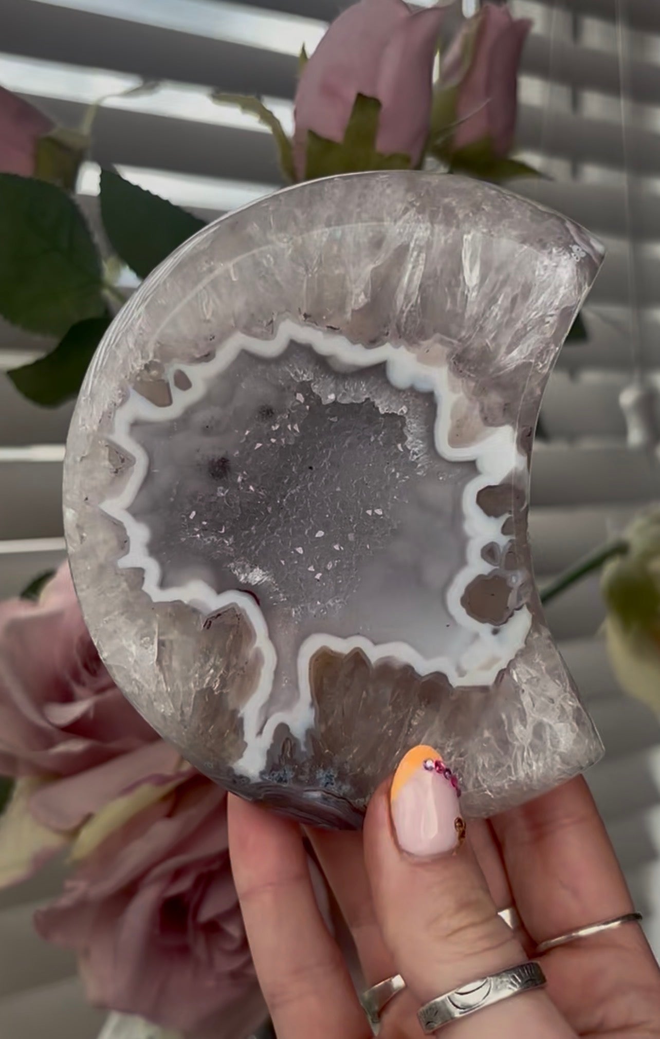 Beautiful, high quality, agate moon with druzy - stand included