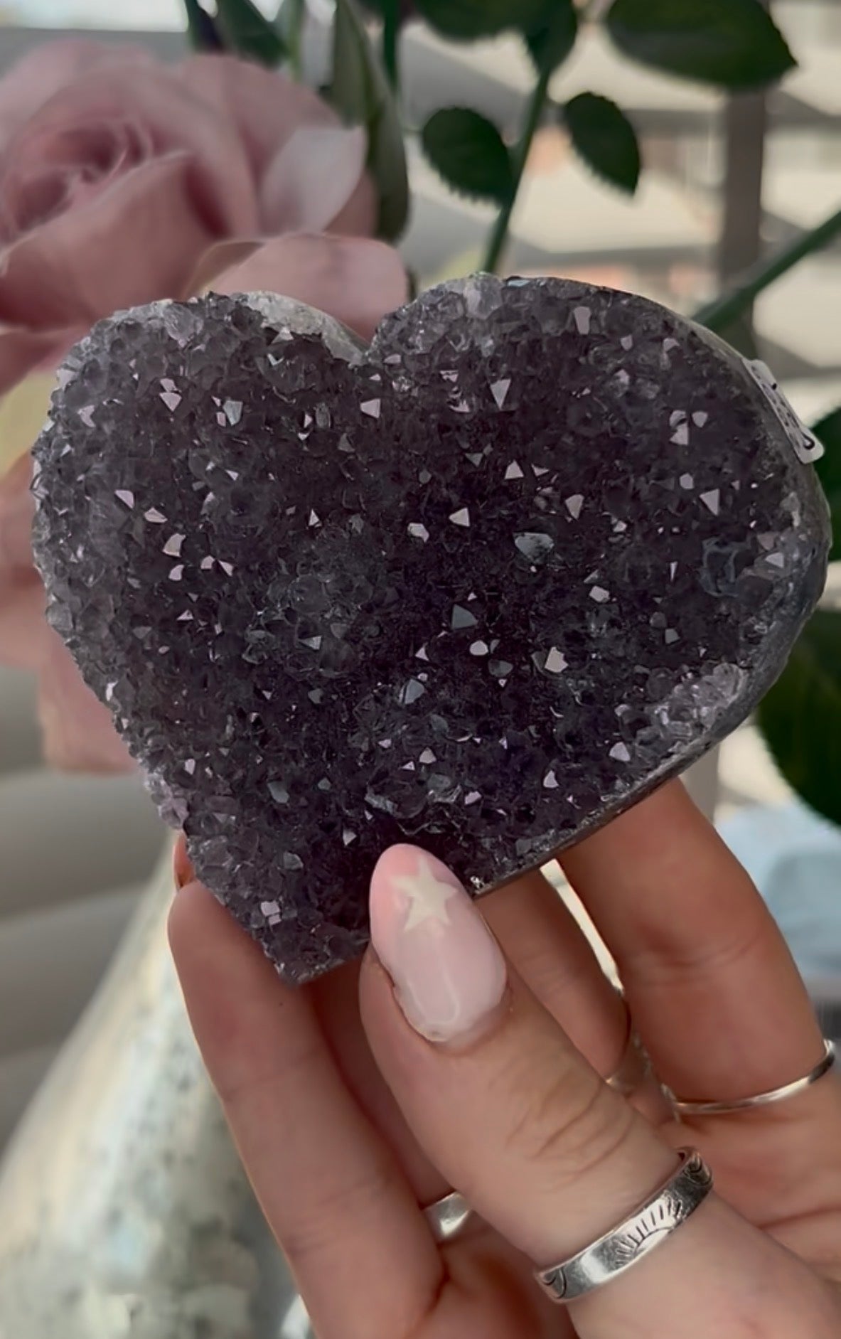 Uruguay, amethyst heart - comes with stand in purple tones