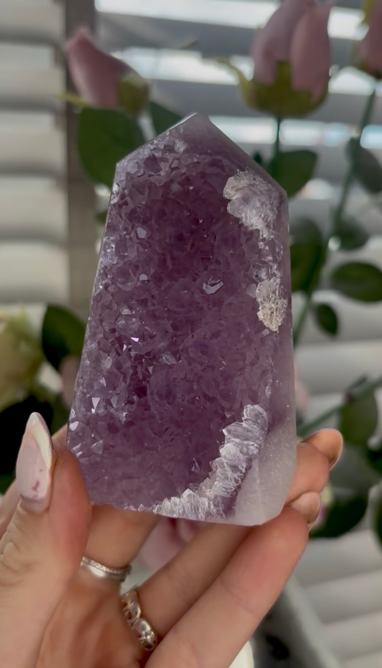 Incredible, high quality, Pink amethyst tower in lilac tones with vibrant tones