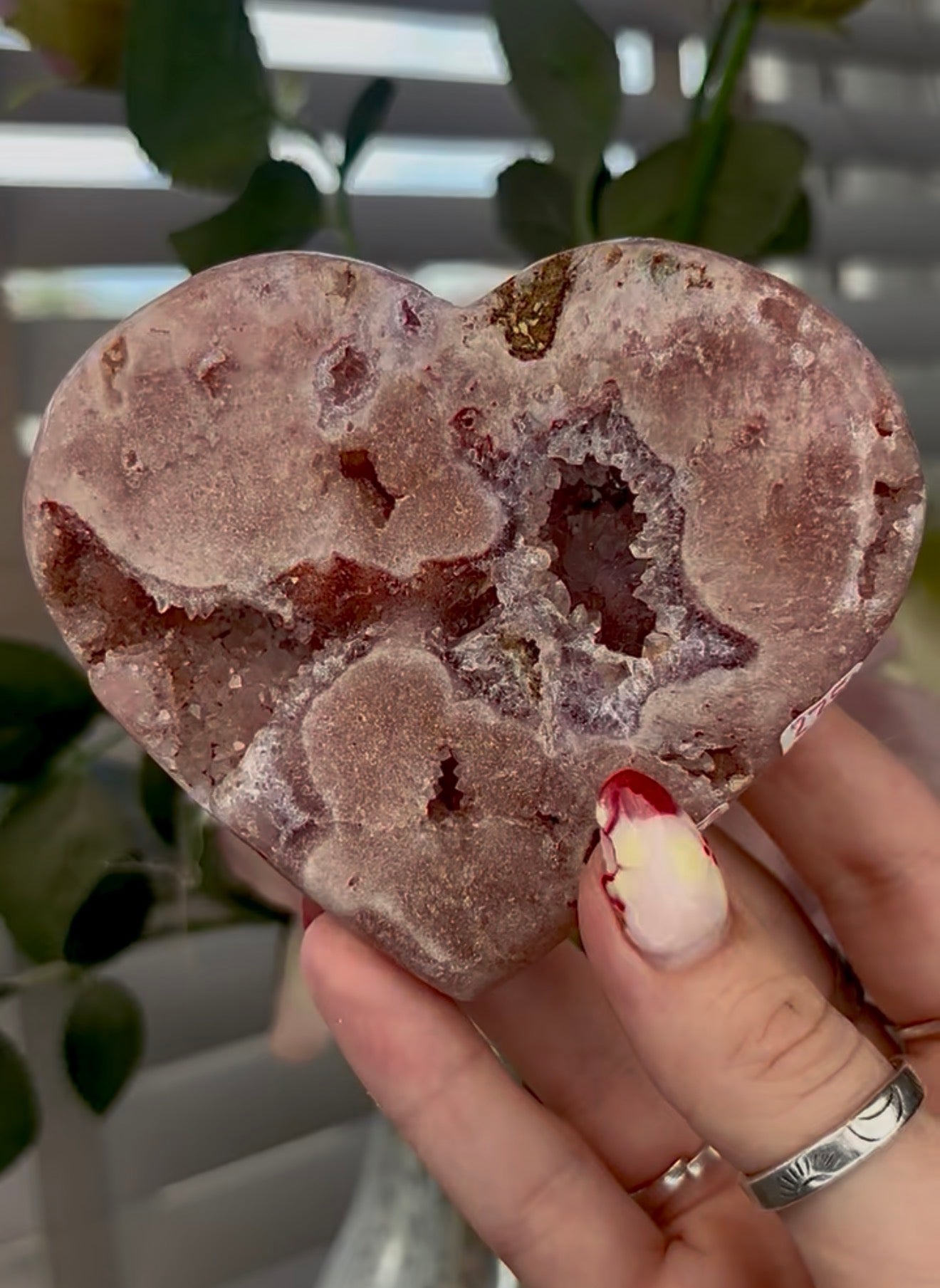 Pretty pink amethyst heart - comes with stand (10cm)