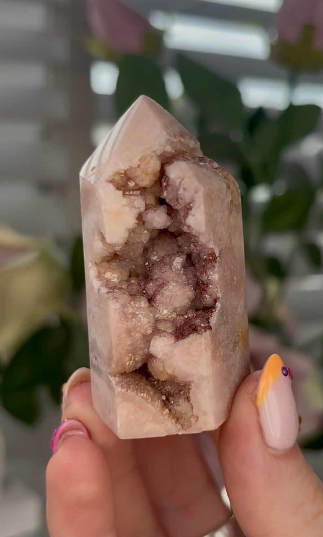 Beautiful, mini Pink amethyst tower
