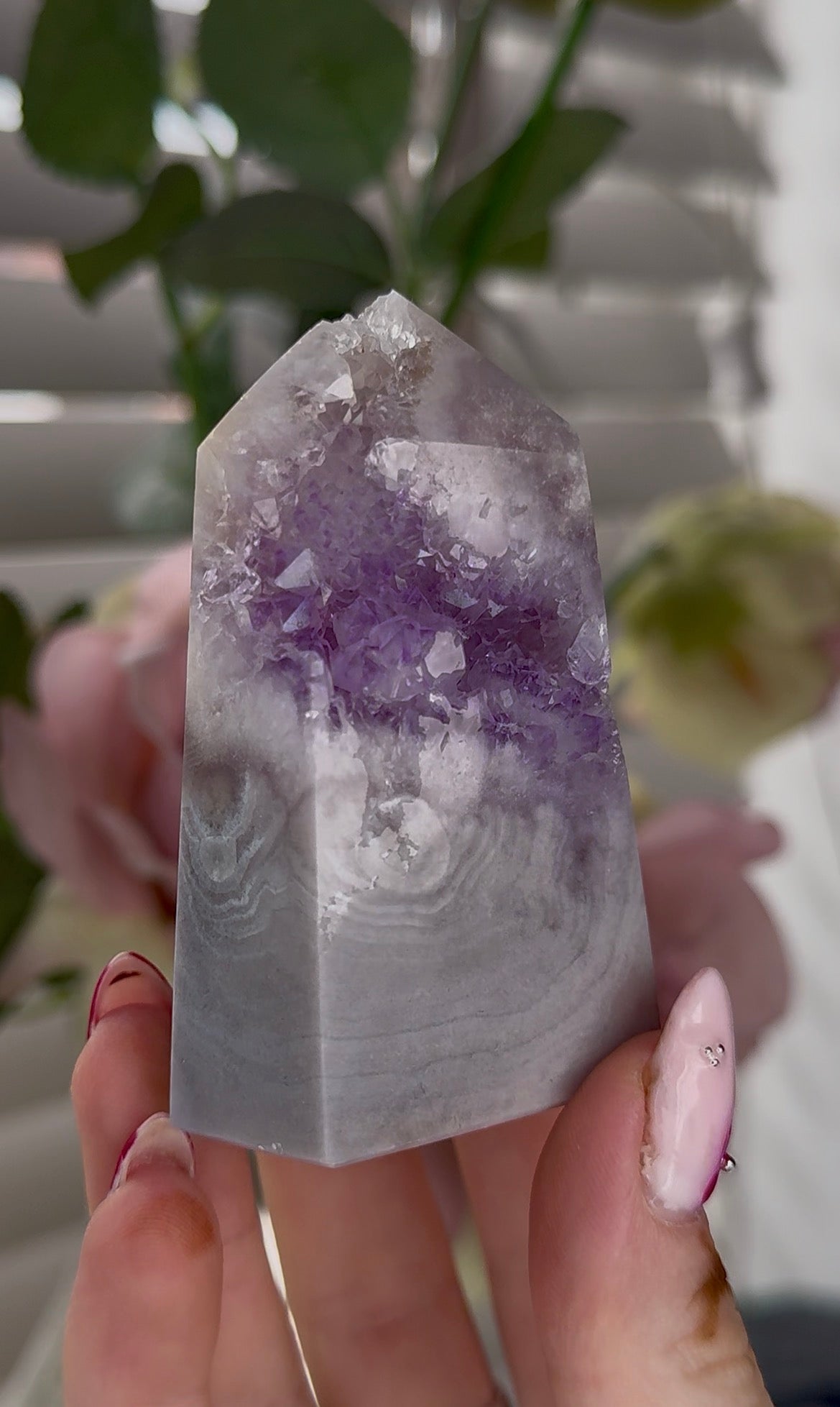 High quality Pink amethyst tower in lilac tones 8cm(h) 5cm(w)