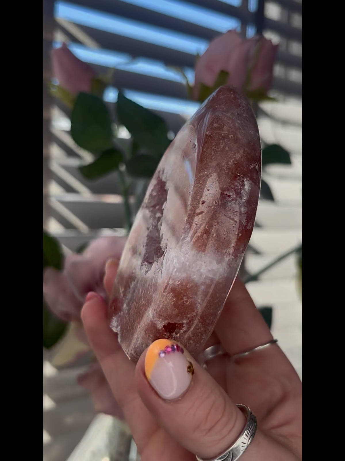 High grade, pink amethyst flame with in incredible quartz 325g (F4)