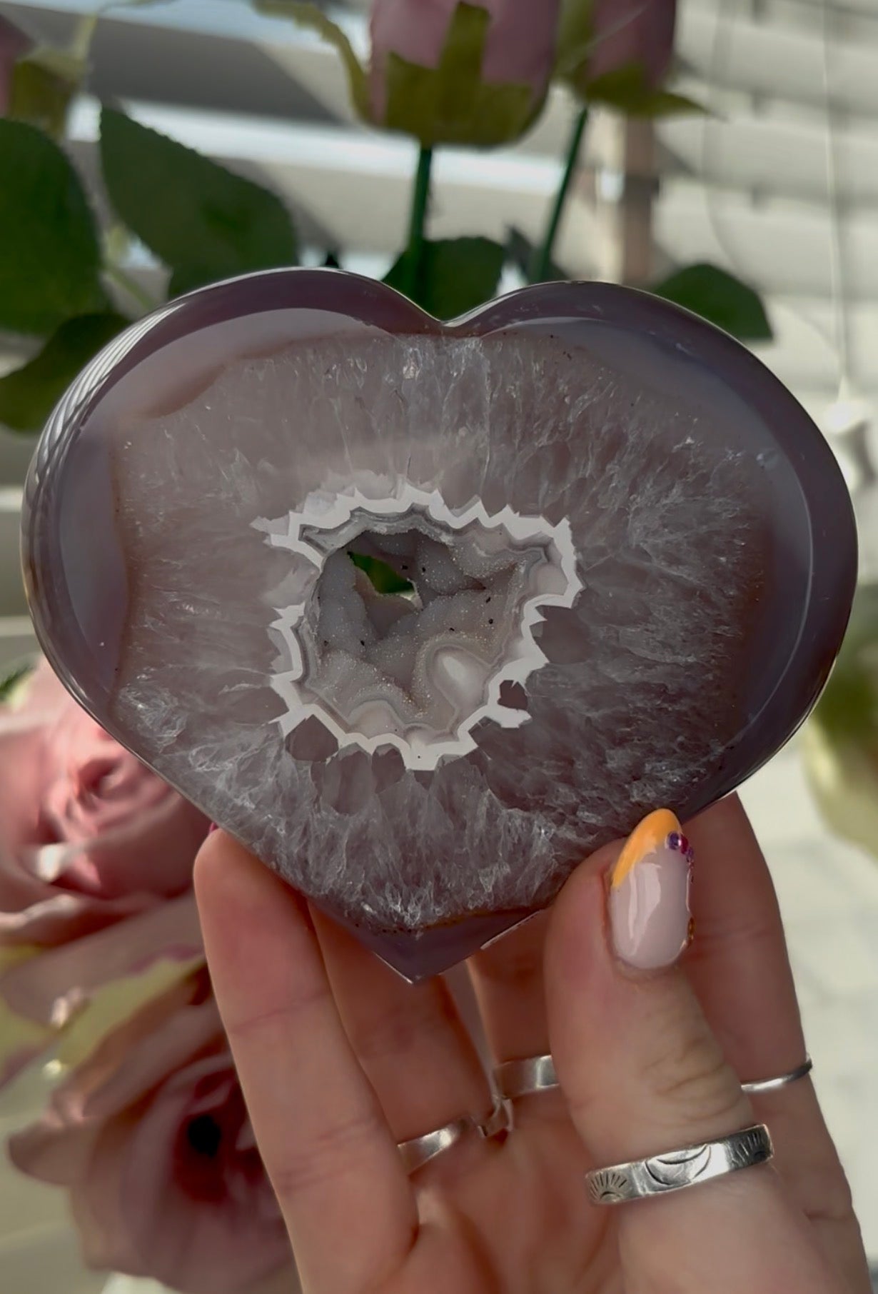 Beautiful, high quality, agate heart with druzy - stand included