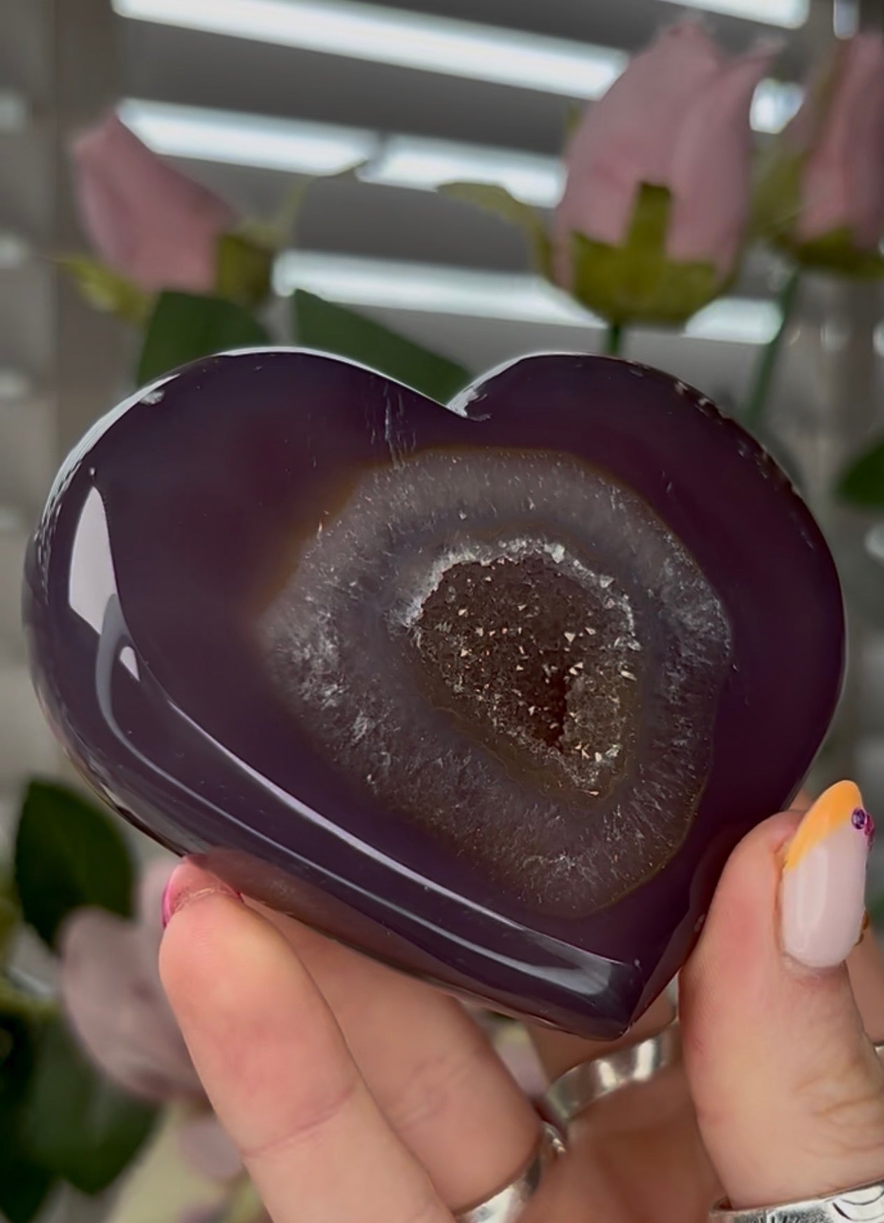 Beautiful, high grade, agate heart with druzy - comes with stand
