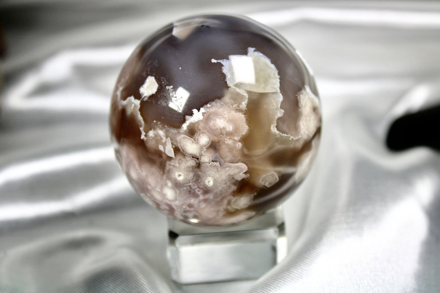 Beautifully detailed Flower agate sphere 298g 6cm