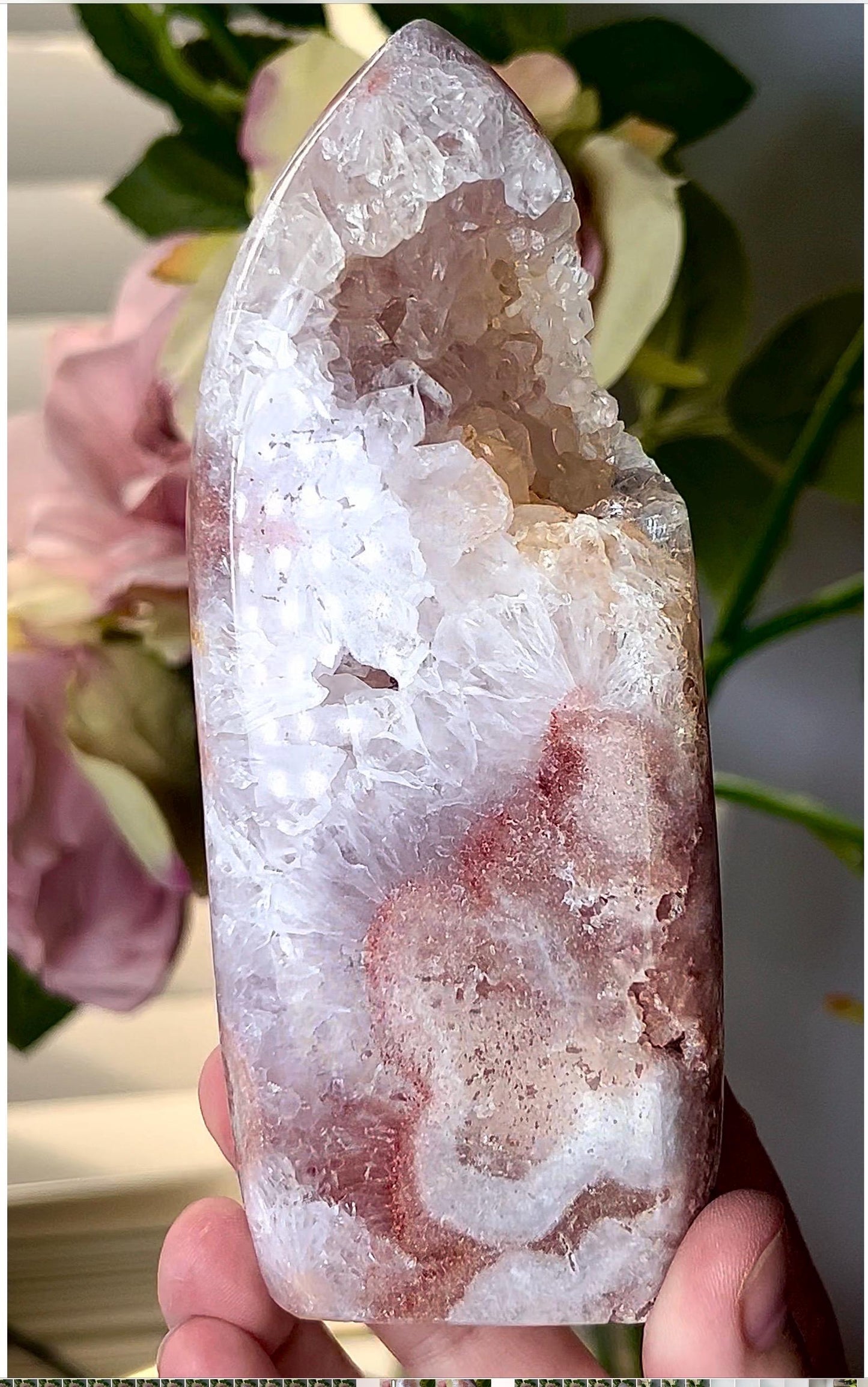 High grade, pink amethyst flame with quartz druzy 400g