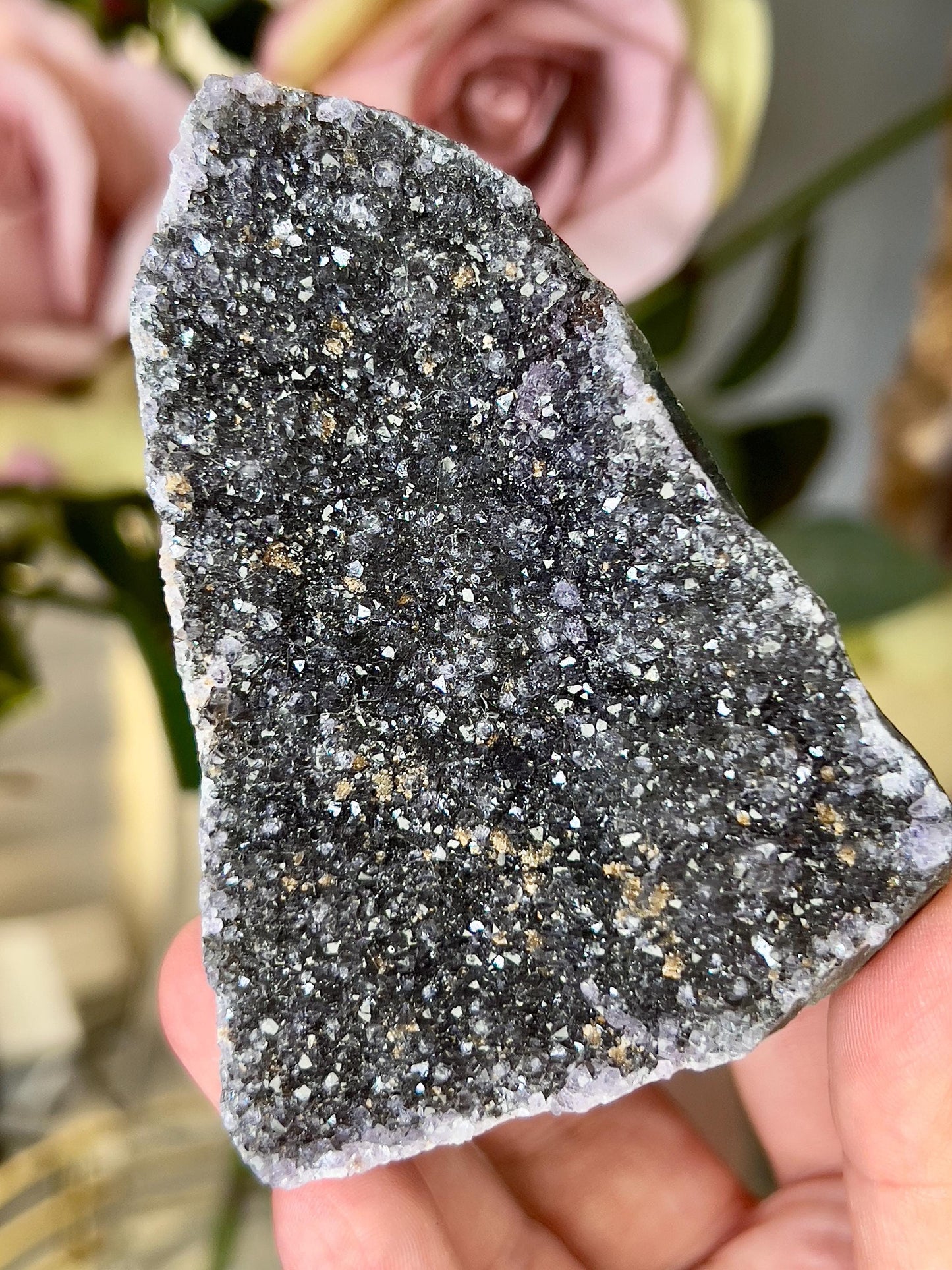 amethyst cutbase black tone freeform - 8cm(h) 5cm(w) 230g