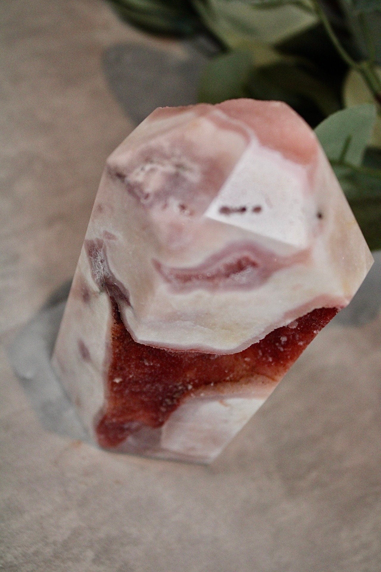 Stunning Pink amethyst tower with red druzy - 650g 11.5cm (h)