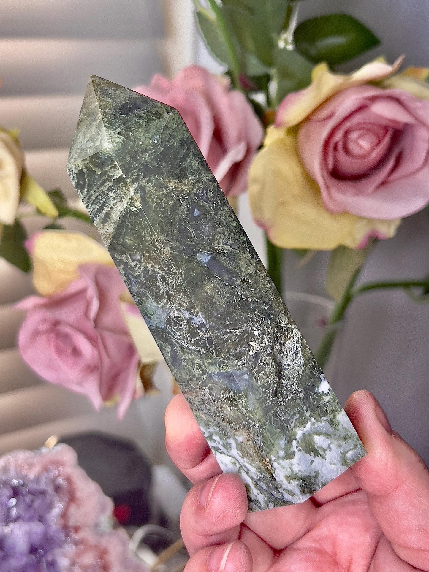 Large, moss agate tower 310g