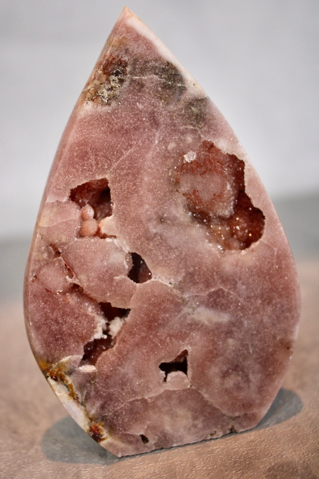 Berry red, druzy, pink Amethyst flame from Brazil 260g 11.5cm (h) 7.5cm (w)