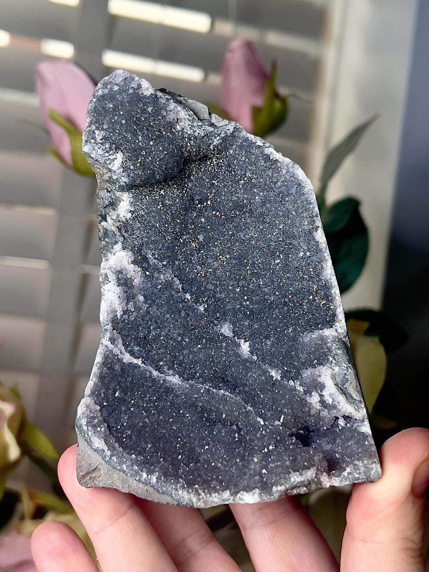 amethyst cutbase freeform with grey tone - 395G