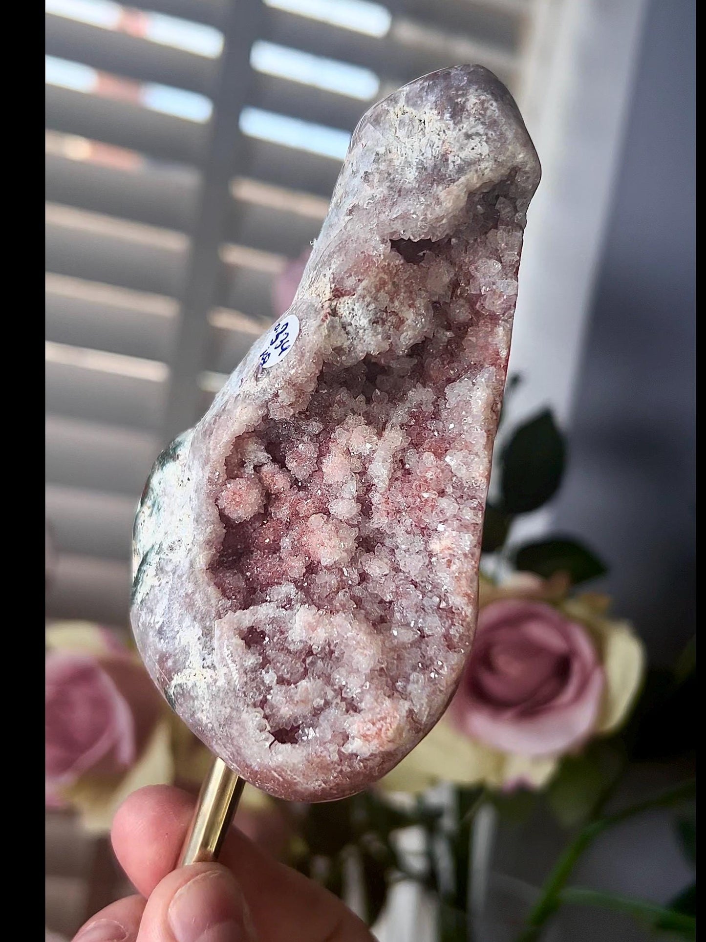 high grade, pink amethyst Freeform on stand 0.334g