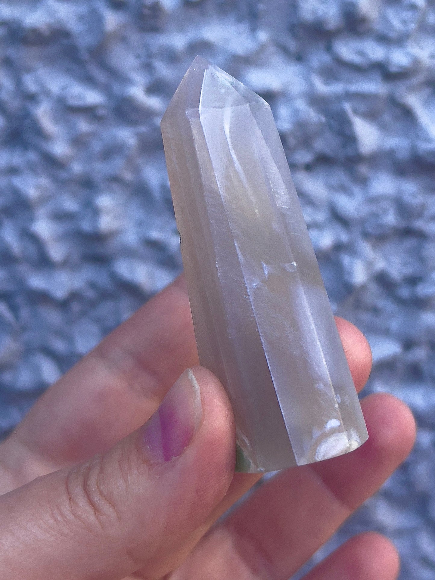 plain green flower agate tower