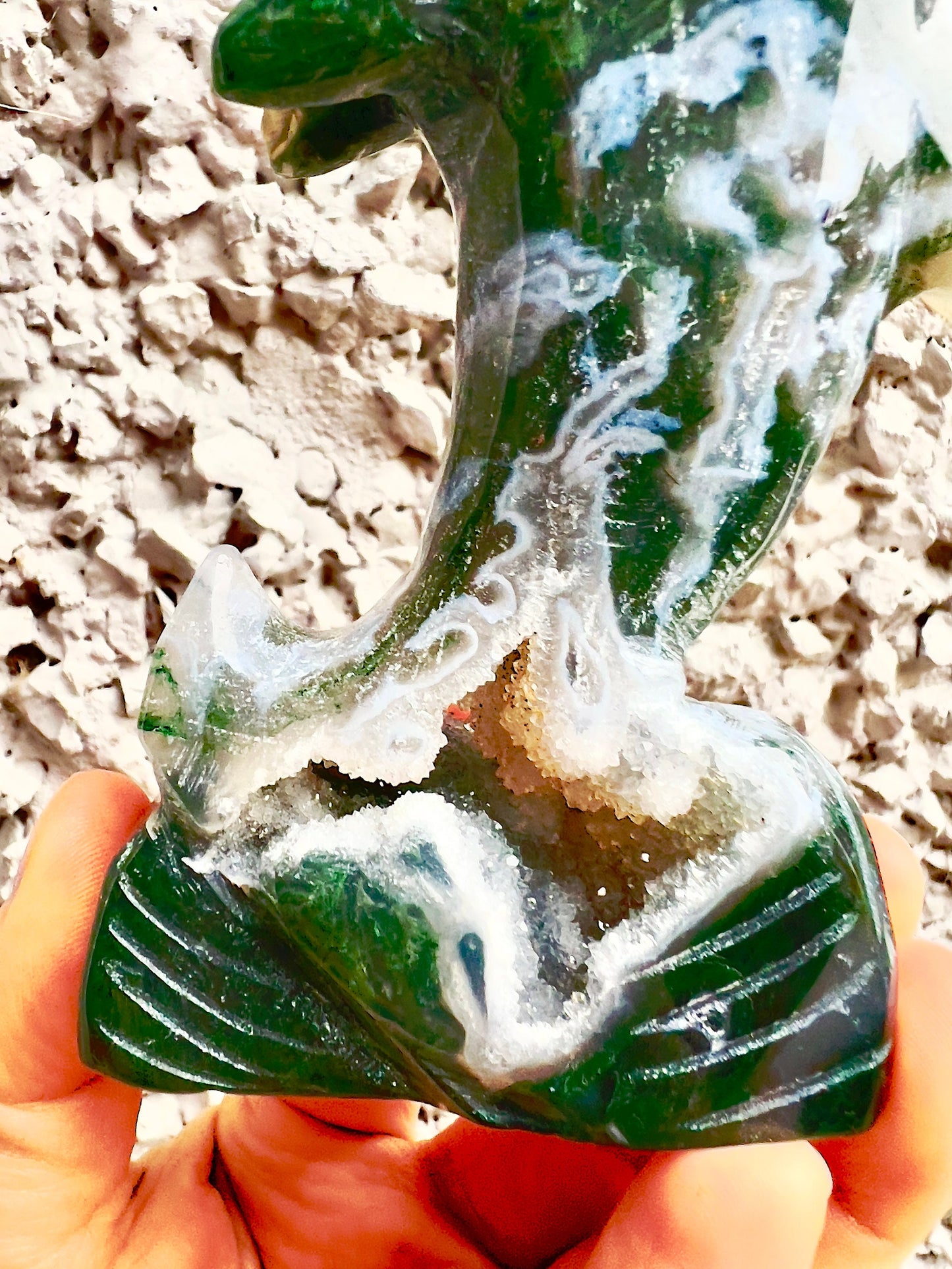 Druzy moss agate dolphin 13.5 cm