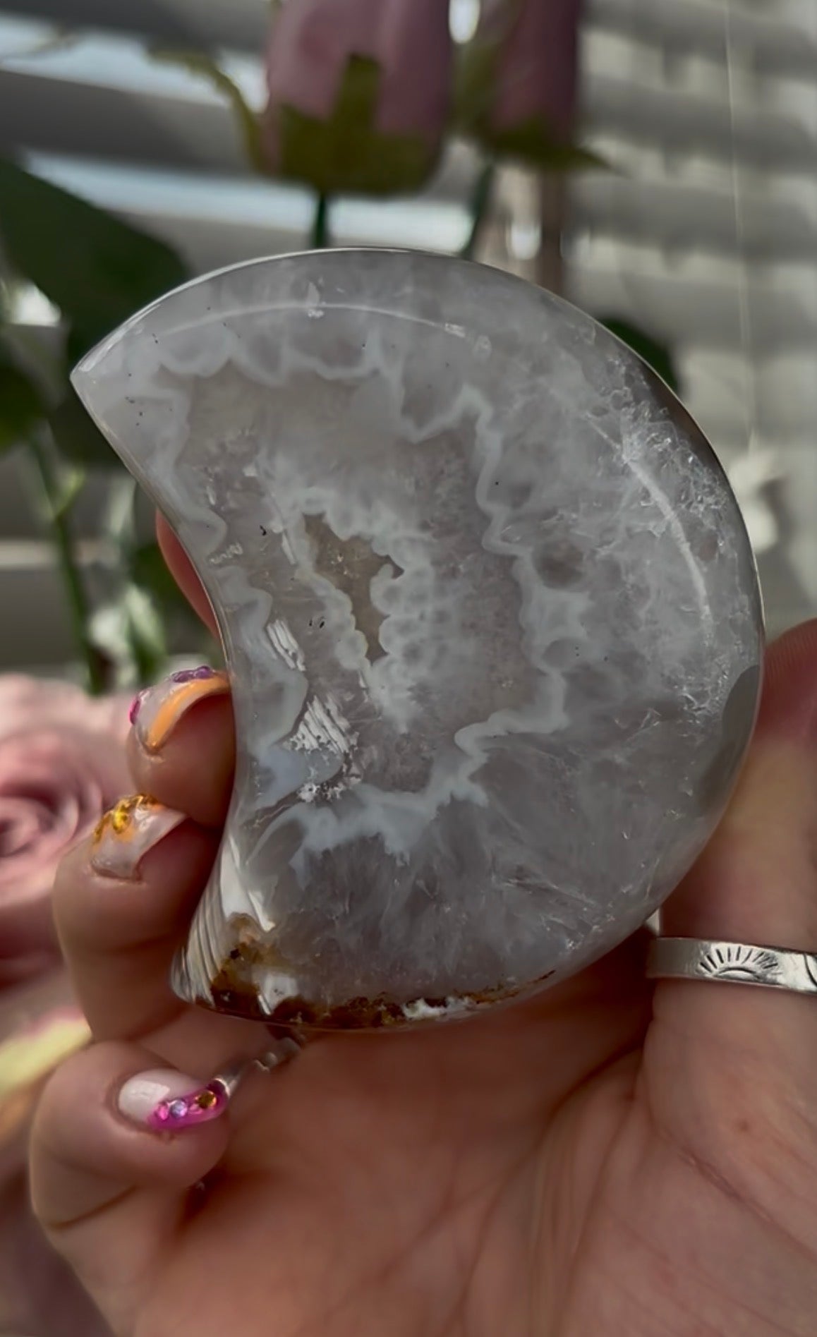 Beautiful, agate moon with druzy - stand included