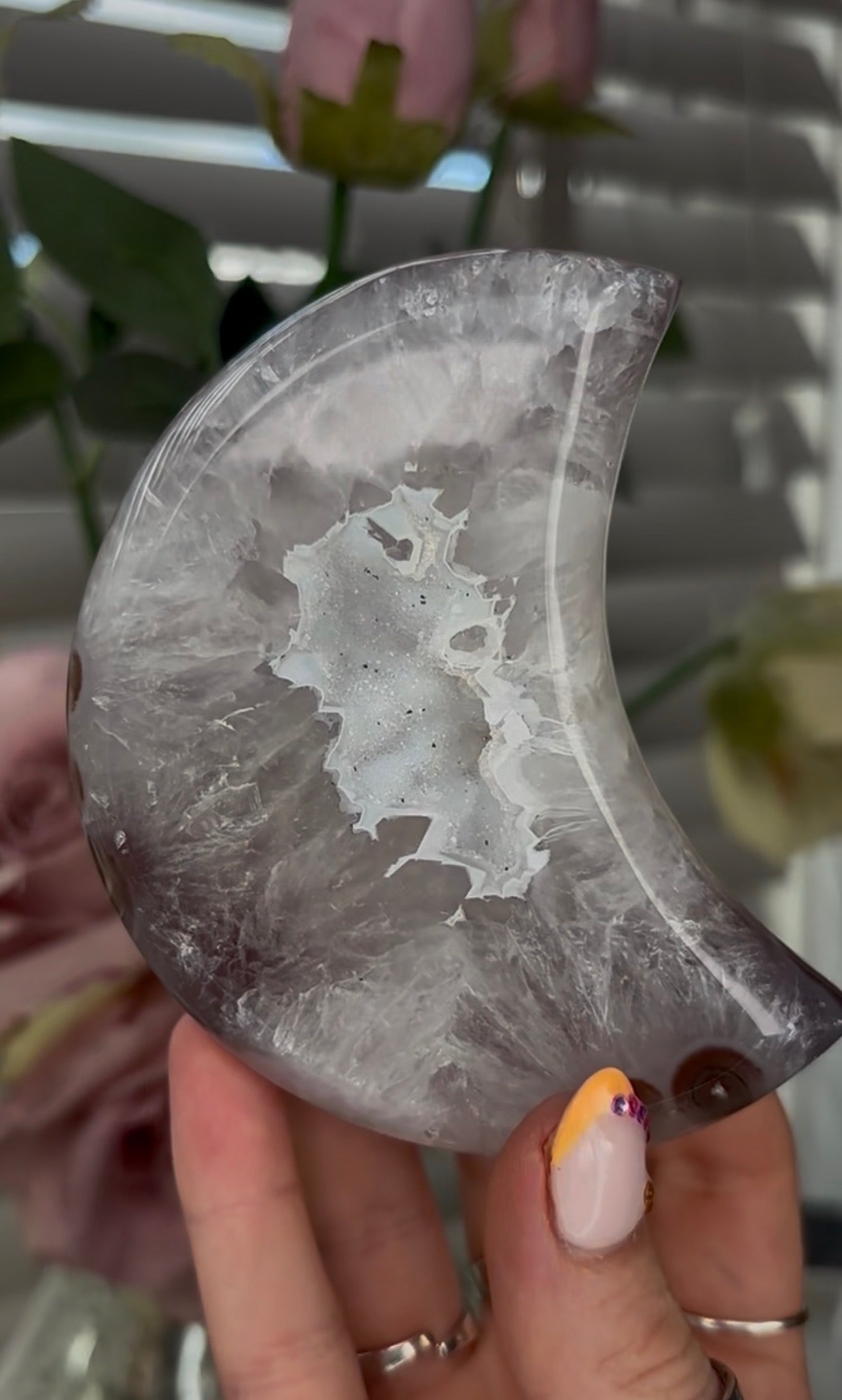 Beautiful, high quality, agate moon with druzy - stand included
