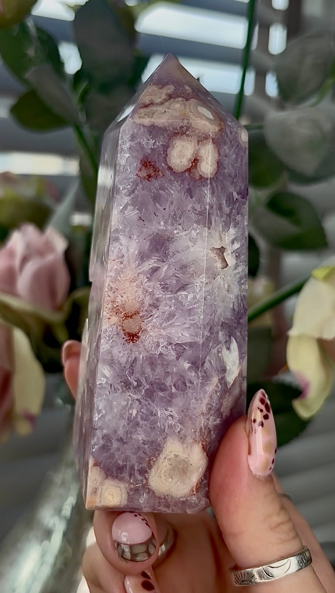 High grade, Amethyst Flower agate tower 13cm by 6cm