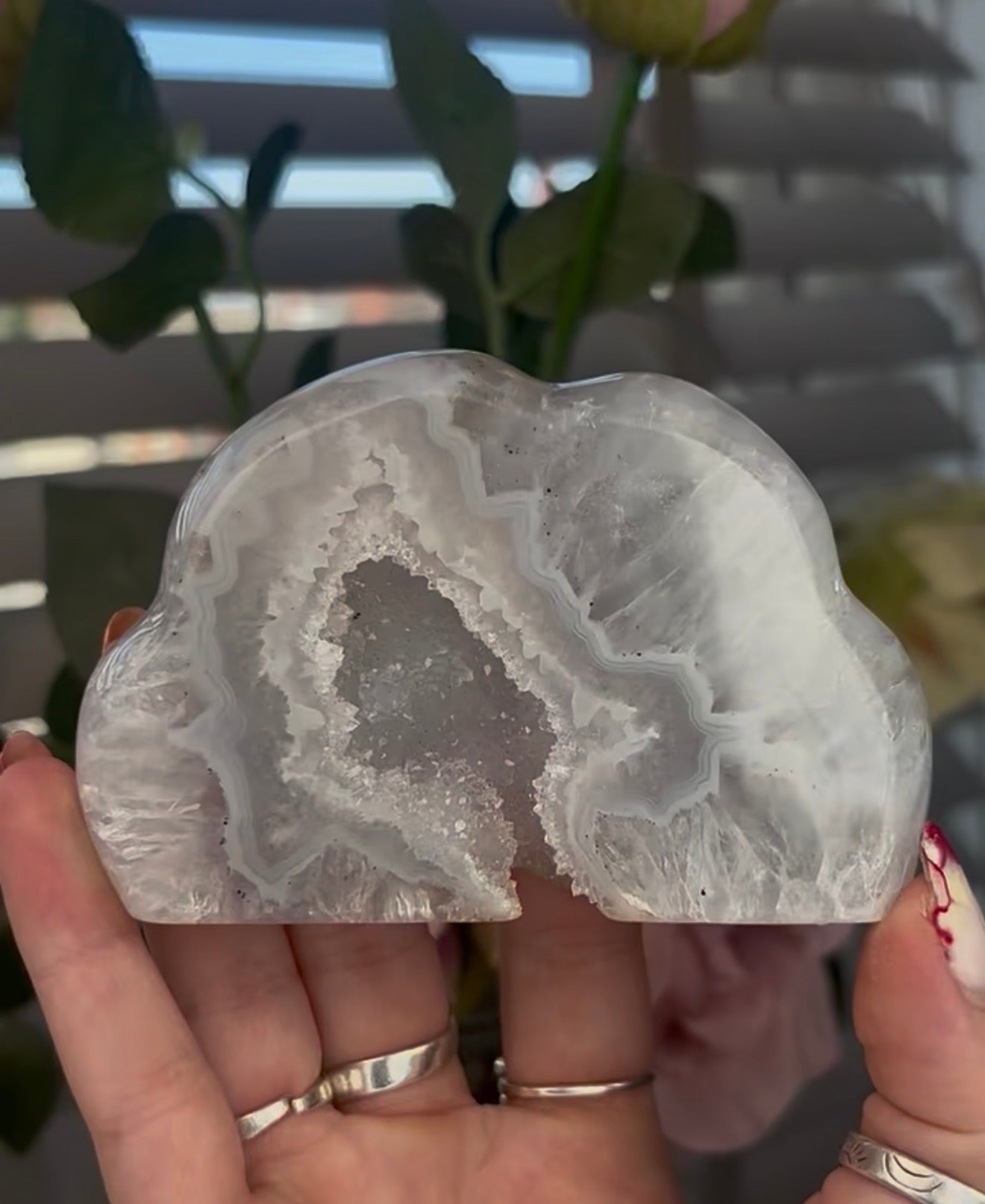 Beautiful, agate cloud with druzy