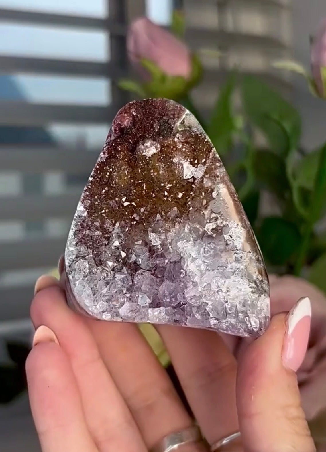 High quality, dual toned rainbow amethyst cutbase