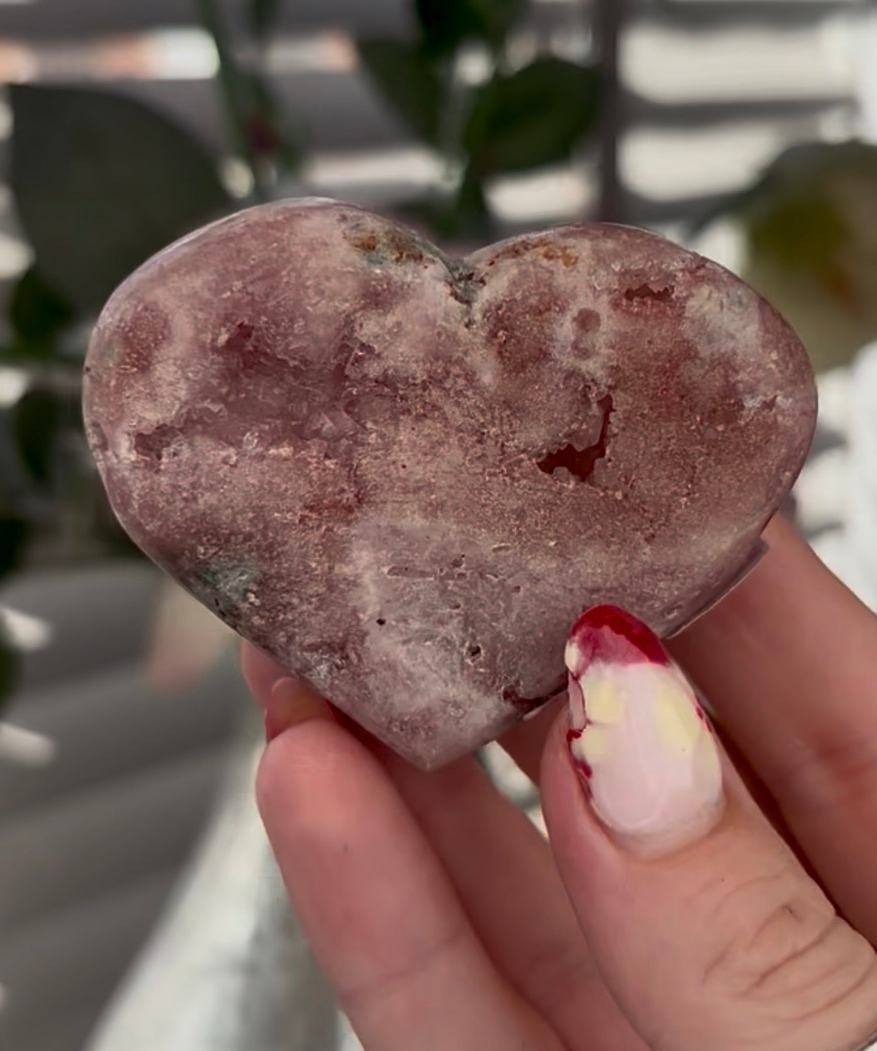pink amethyst heart - comes with stand 6.4cm