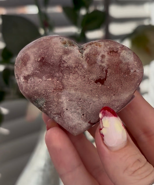 pink amethyst heart - comes with stand 6.4cm