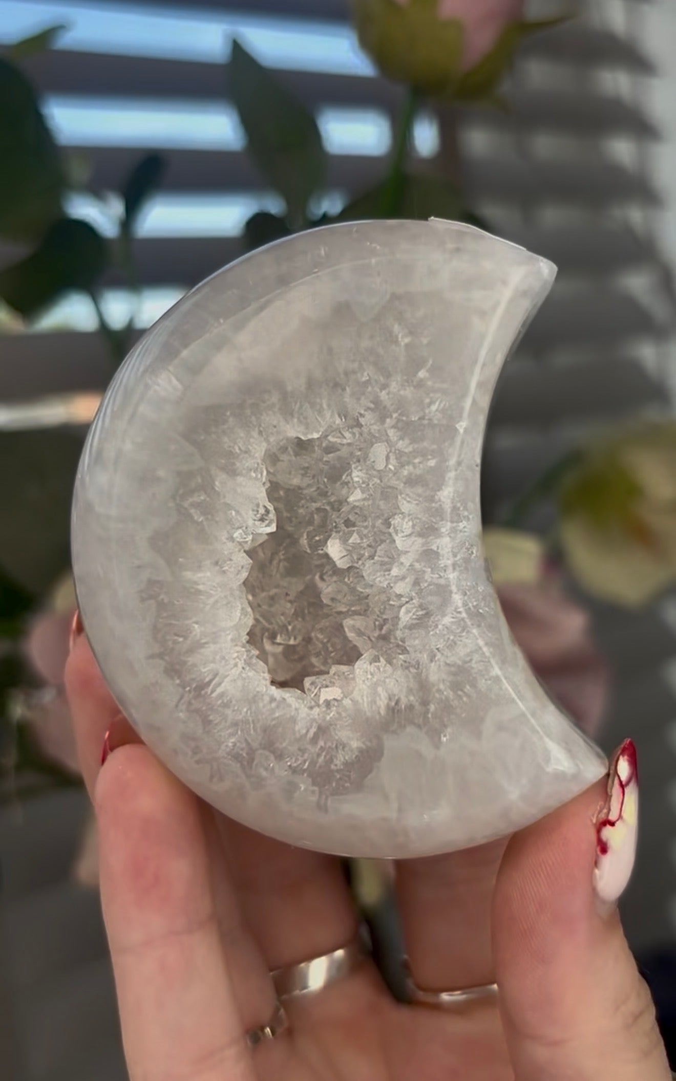 Beautiful, agate moon with druzy - stand included