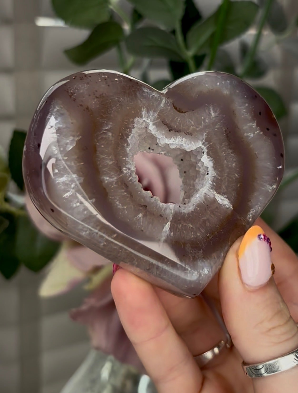 Beautiful, high grade, agate heart with druzy portal - comes with stand