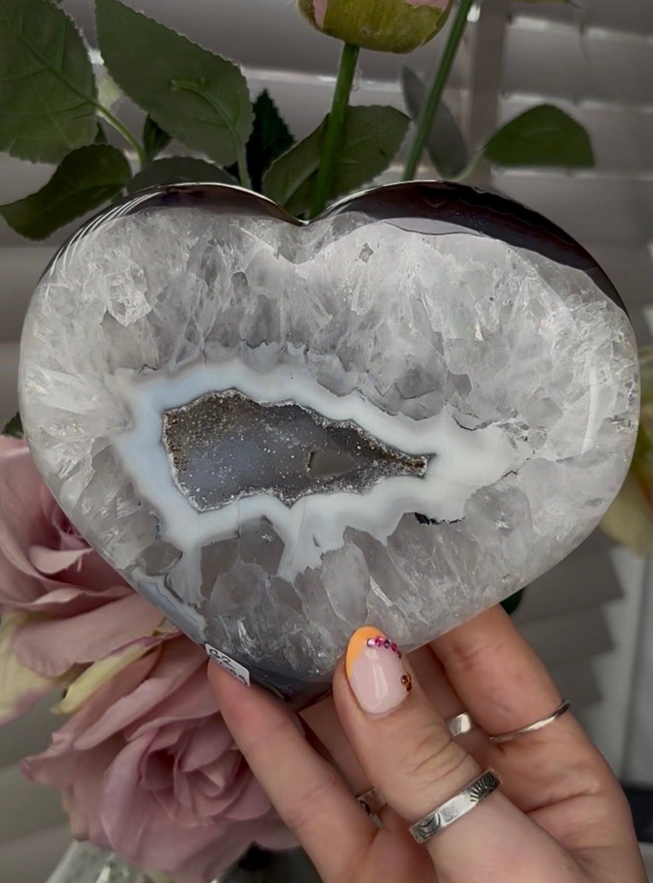 Beautiful, high grade, agate heart with druzy - comes with stand