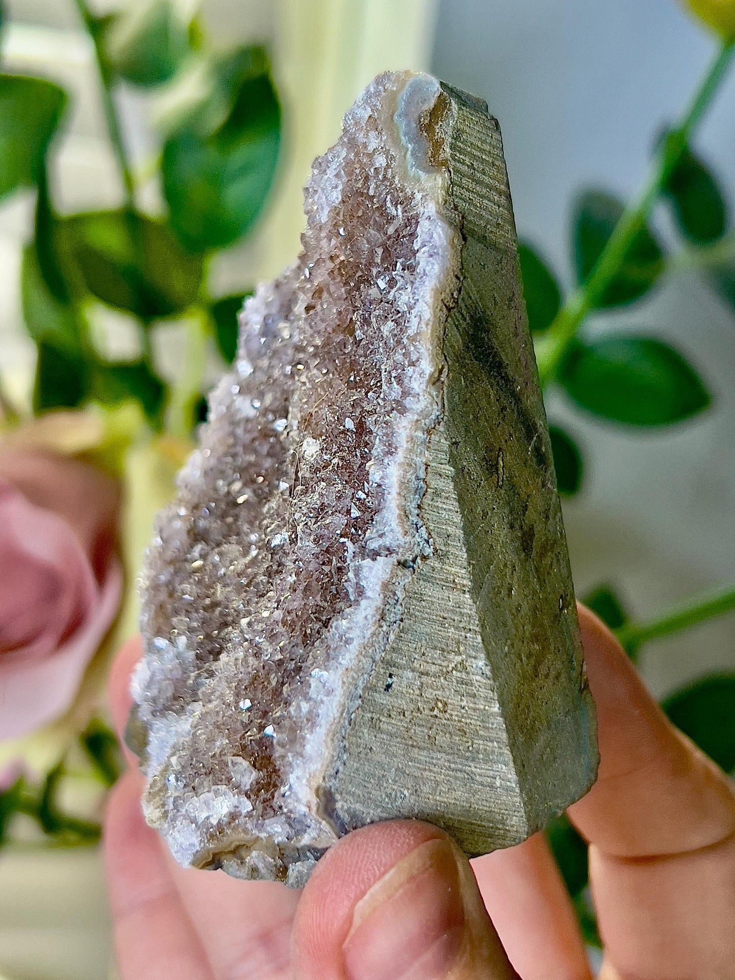 amethyst cutbase green toned freeform - 265g 8CM(h) 6cm(w)