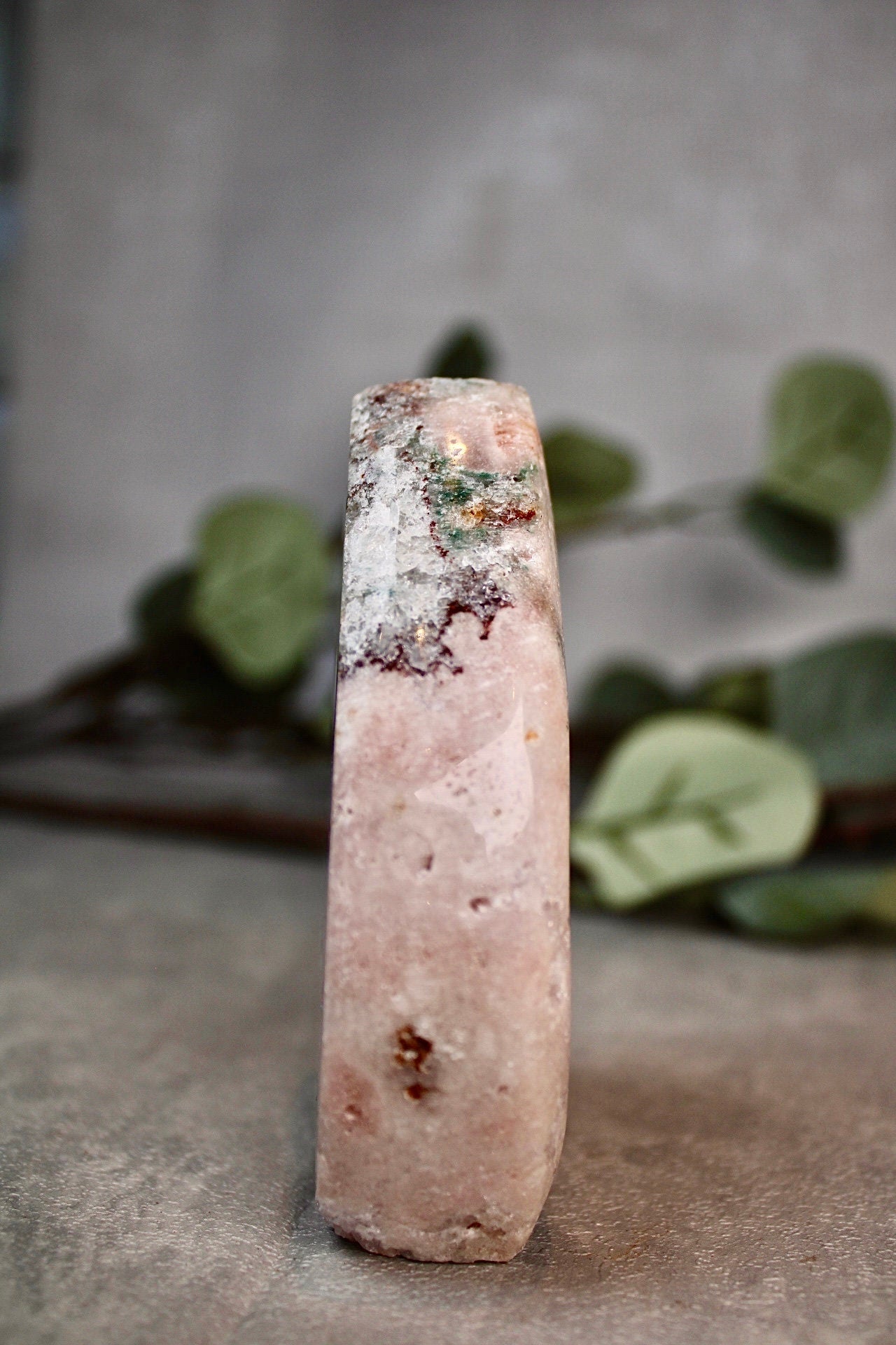 Pink amethyst flame with quartz 290g 10cm(h) 6.5cm(w)