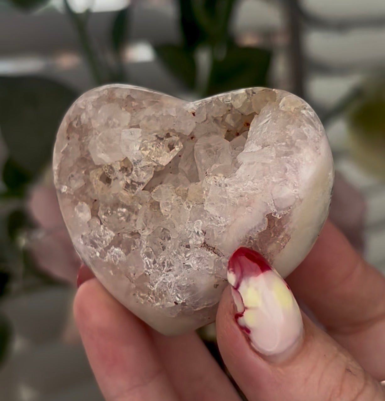 pink amethyst heart - comes with stand 6cm