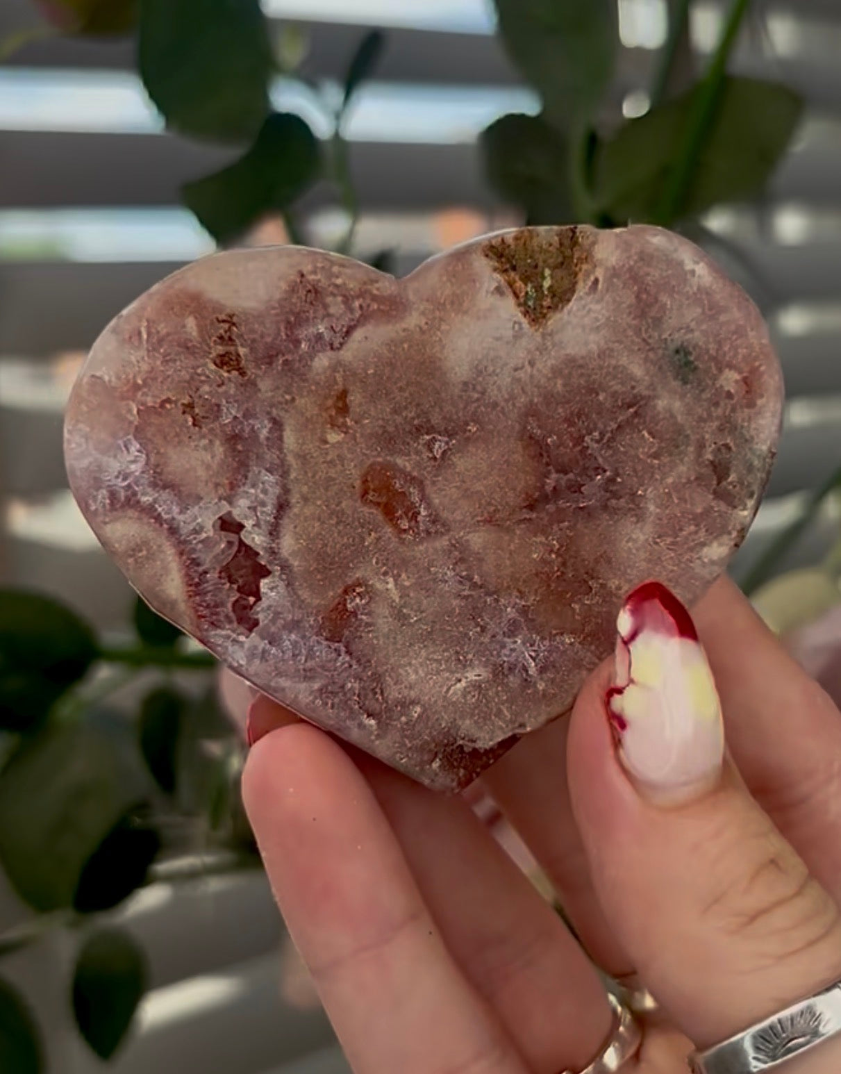 pink amethyst heart - comes with stand (7.5cm)