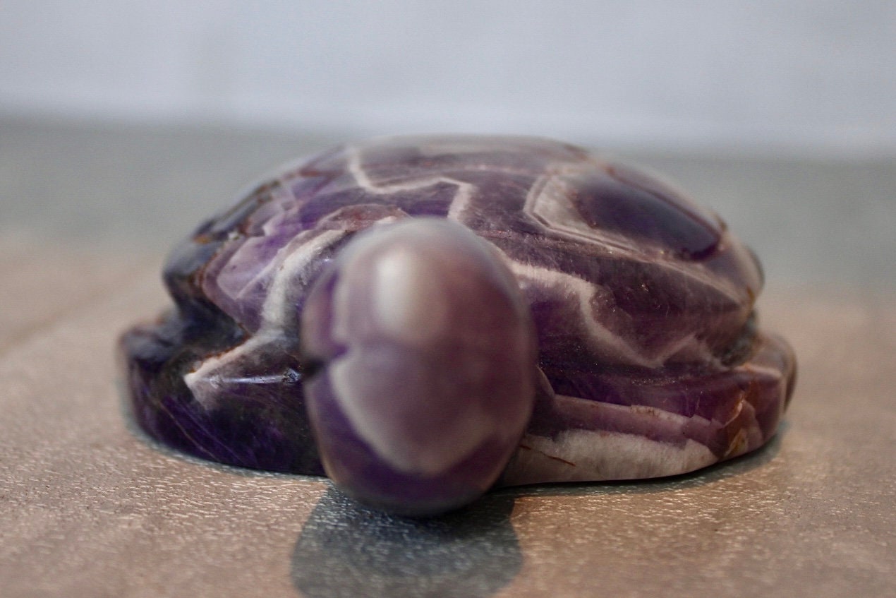 Large dream amethyst sea turtle carving 13cm(L) 9cm(w)